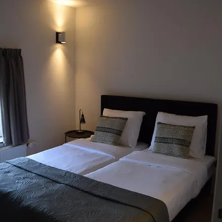 Apartment Expat Housing *