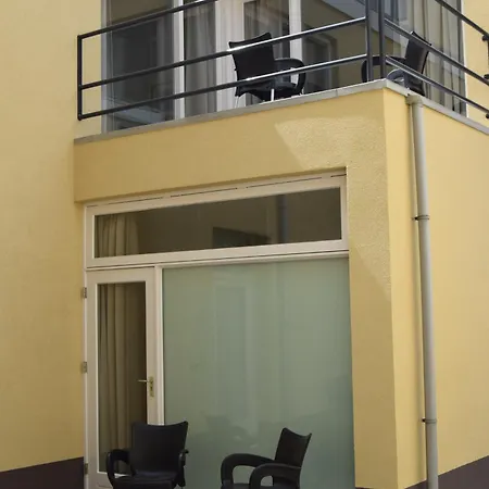 Expat Housing